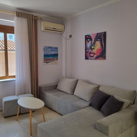 Glamorous Apartment In Tirana Exterior photo