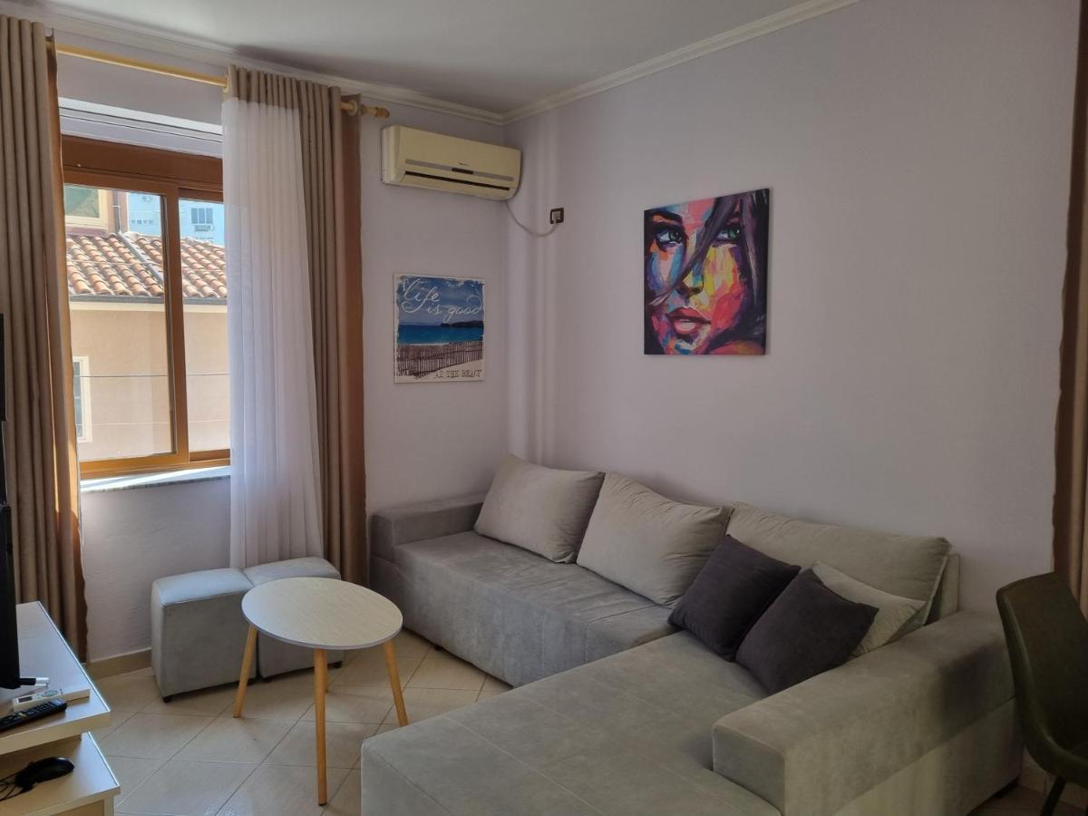 Glamorous Apartment In Tirana Exterior photo