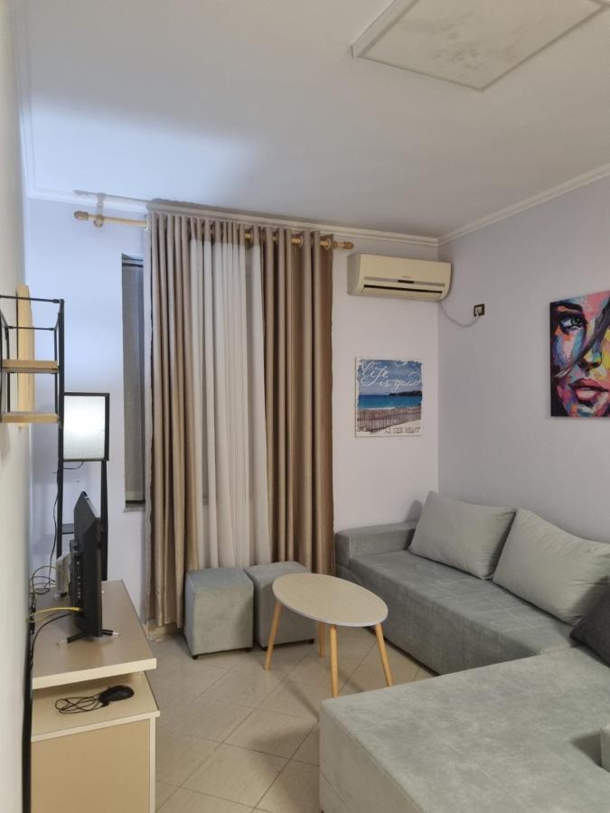 Glamorous Apartment In Tirana Exterior photo