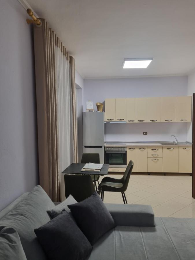 Glamorous Apartment In Tirana Exterior photo