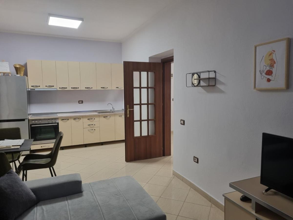 Glamorous Apartment In Tirana Exterior photo